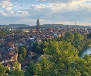 Berner Stadtrat genehmigt Nachkredit für die Schulinformatik