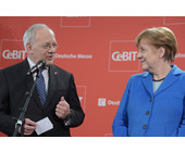 CeBIT-2016_Schneider-Ammann_Merkel-1_web.jpg